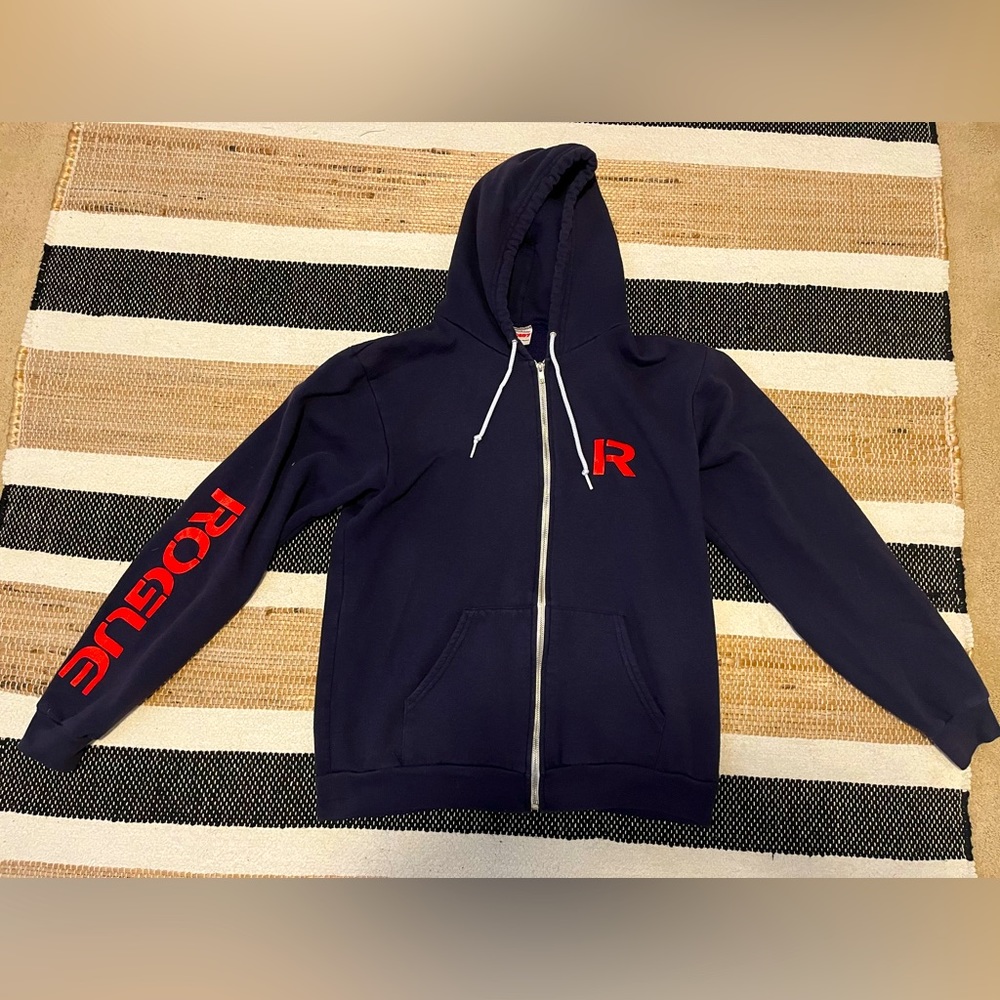 Rogue fitness hoodie size Large